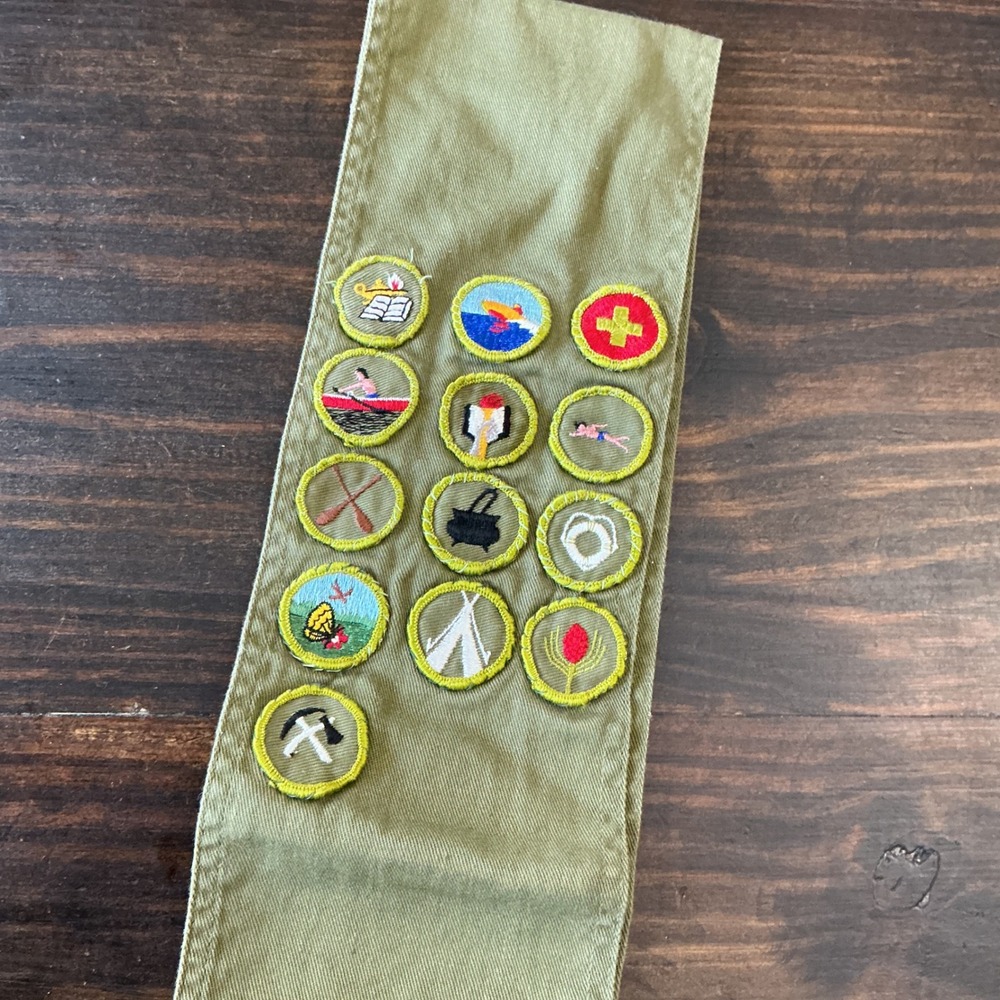 Vintage Boy Scouts of America Olive Green Merit Badge Sash 13 Patches BSA 28in